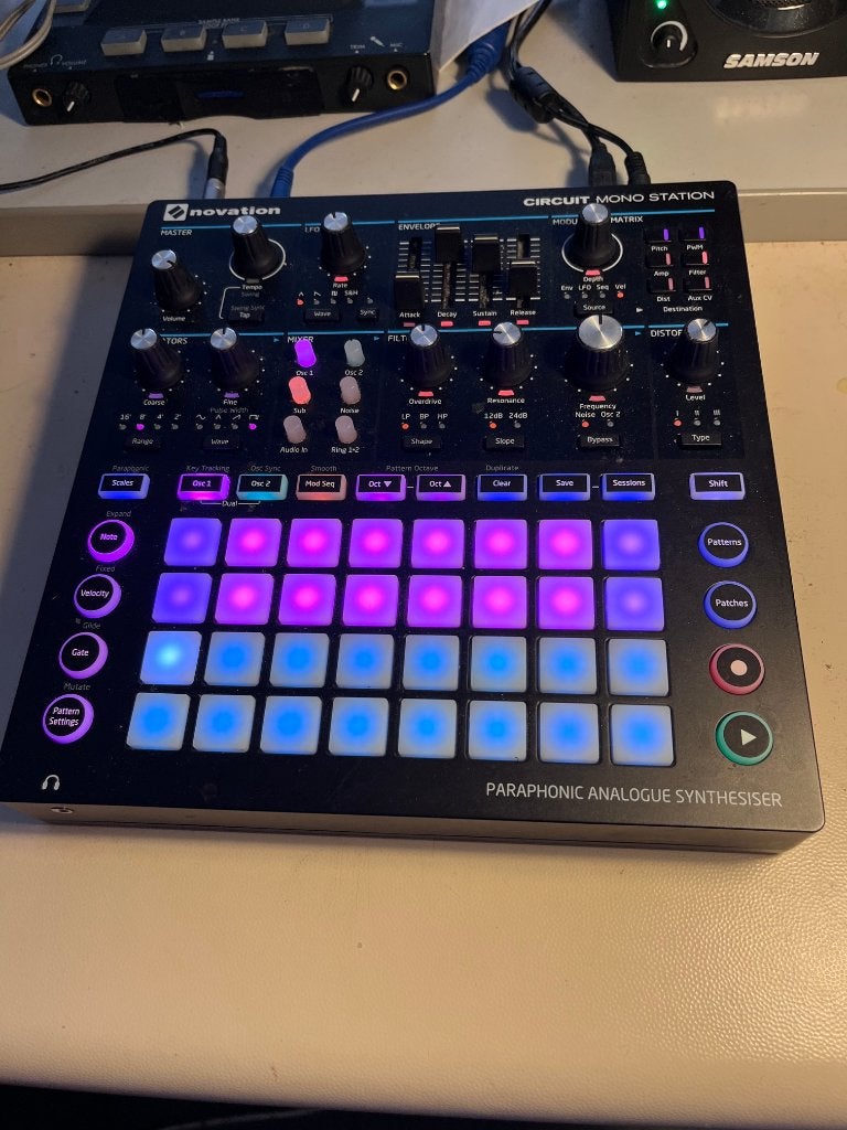 Novation Circuit Monostation (Perfecte Staat), Muziek en Instrumenten, Ophalen, Zo goed als nieuw, Novation