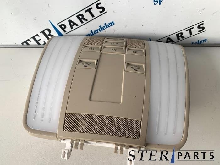 Eclairage intérieur avant d'un Mercedes E-Klasse, 3 mois de garantie, Utilisé, -, -