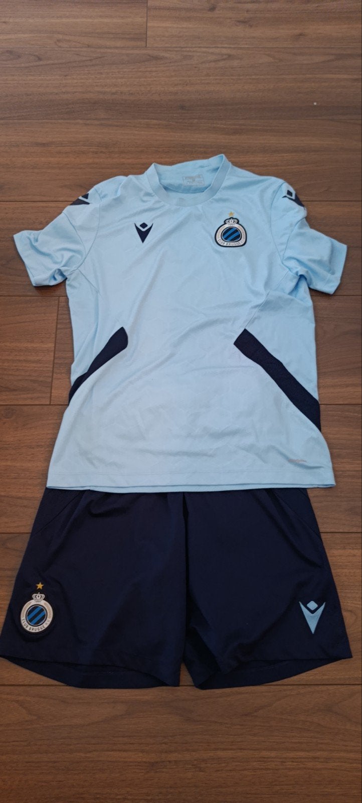 Voetbaltenue Club Brugge Maat S-M In Topstaat, Sports & Fitness, Taille S, Enlèvement ou Envoi