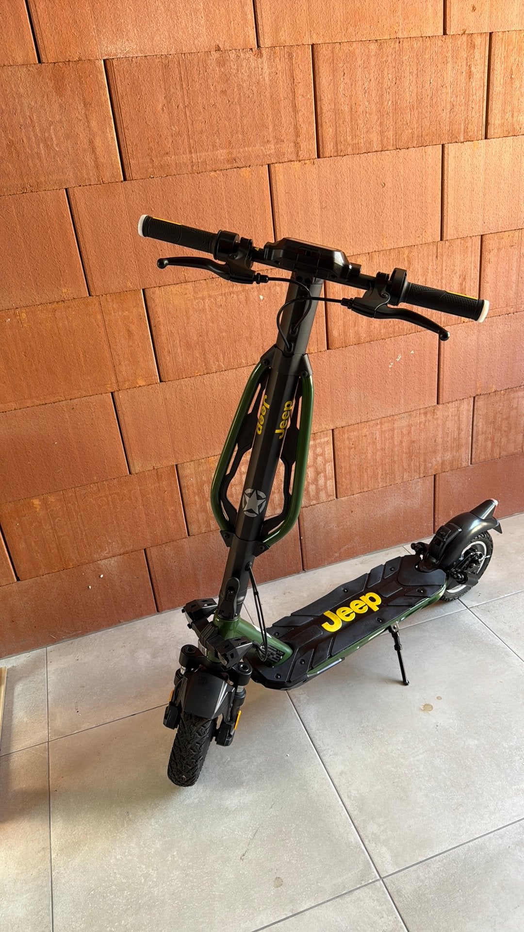 E-step jeep maar 37km gereden, Vélos & Vélomoteurs, Trottinettes, Enlèvement, Comme neuf