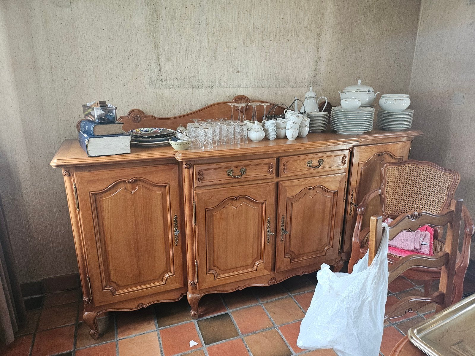 À donner – Salle à manger complète en bois massif, Ophalen