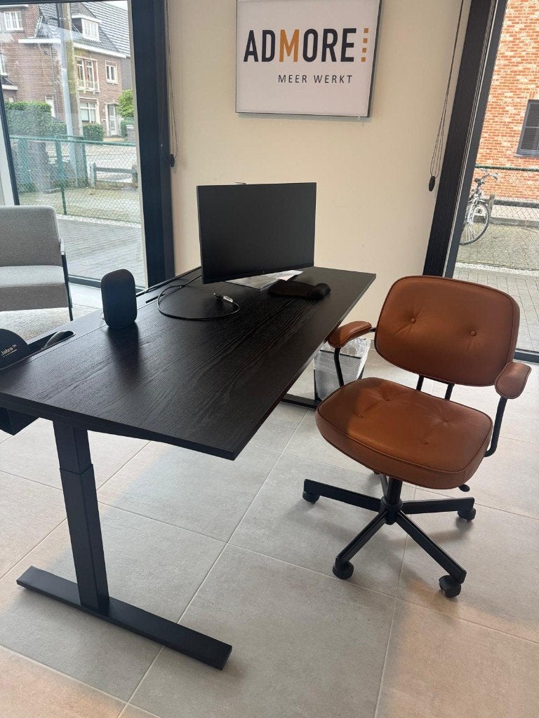 Kleine zwarte bureau, Huis en Inrichting, Ophalen, Gebruikt, Hout, IKEA