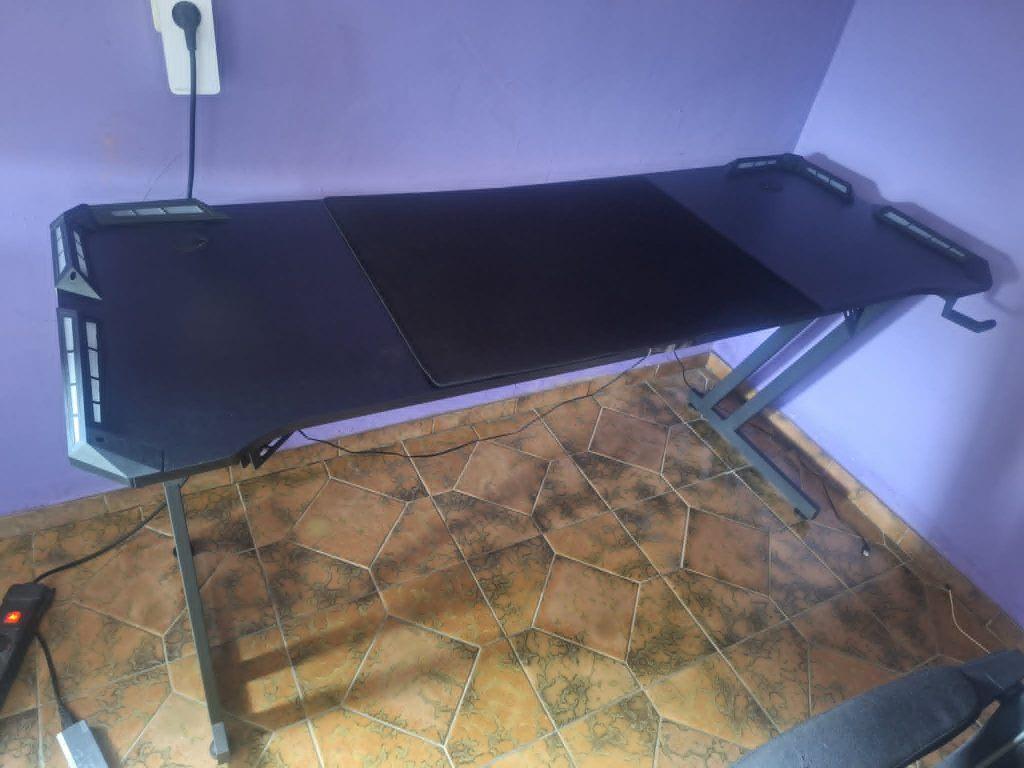 Hlonone LED RGB-gamingbureau 160 x 60 cm zwart, Zwart, 160 cm, Gebruikt, Overige materialen
