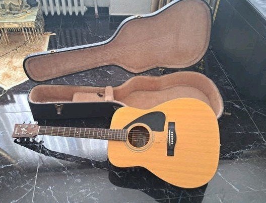yamaha guitare vintage avec son étui de qualité, Musique & Instruments, Enlèvement, Comme neuf