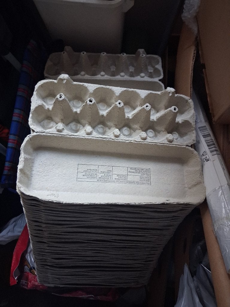 Eierdozen, Ophalen