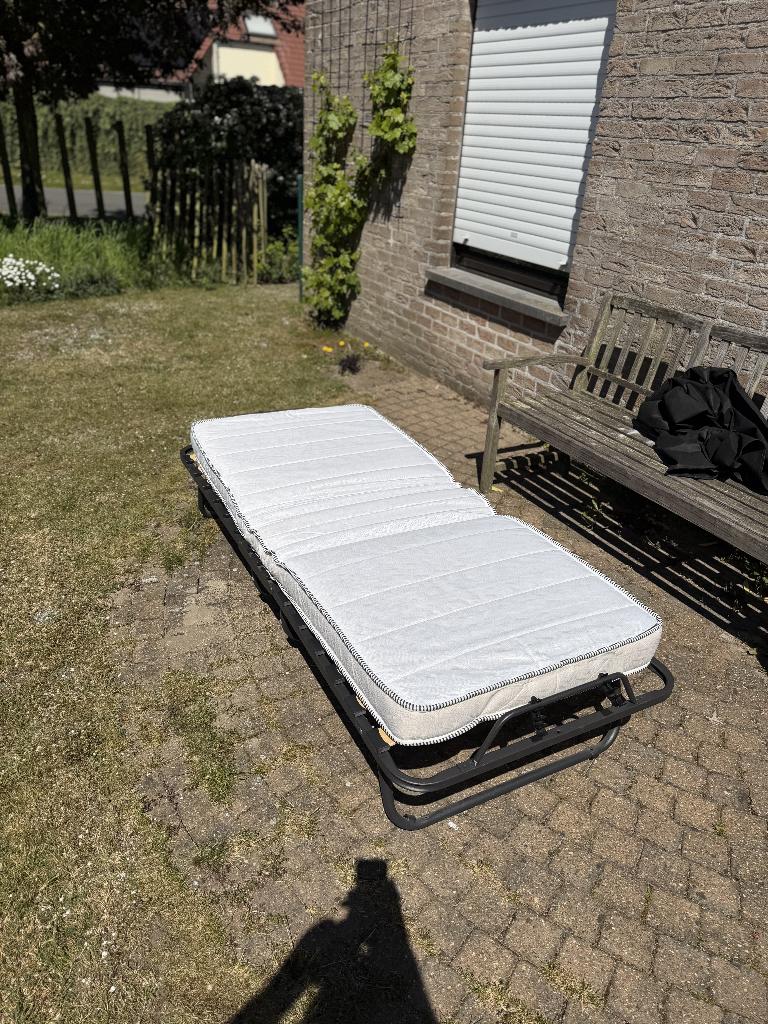 opklapbaar eenpersoons logeerbed, Huis en Inrichting, Ophalen, Eenpersoons, Zwart, 190 cm of minder