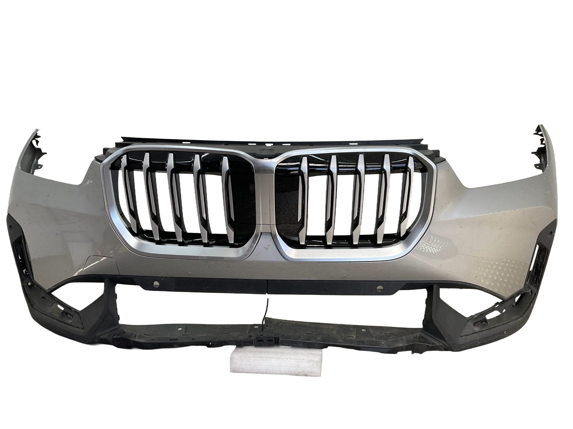 Pare-chocs BMW X1 U11 51119883579 Pare-chocs avant K5-18014, Petuelring 130
80788  Munich, DE, Pare-chocs, Info@bmw.de, Utilisé