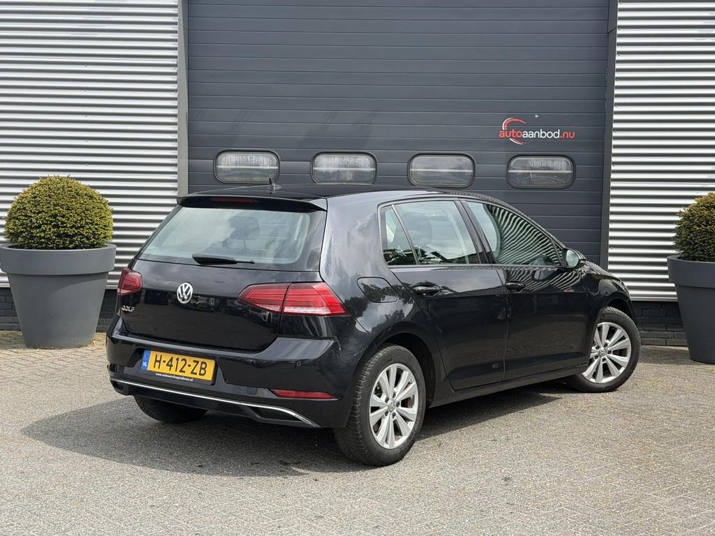 Volkswagen Golf 1.6 TDI Comfortline Business | Navigatie | C, Auto's, Voorwielaandrijving, 4 cilinders, Zwart, Bedrijf