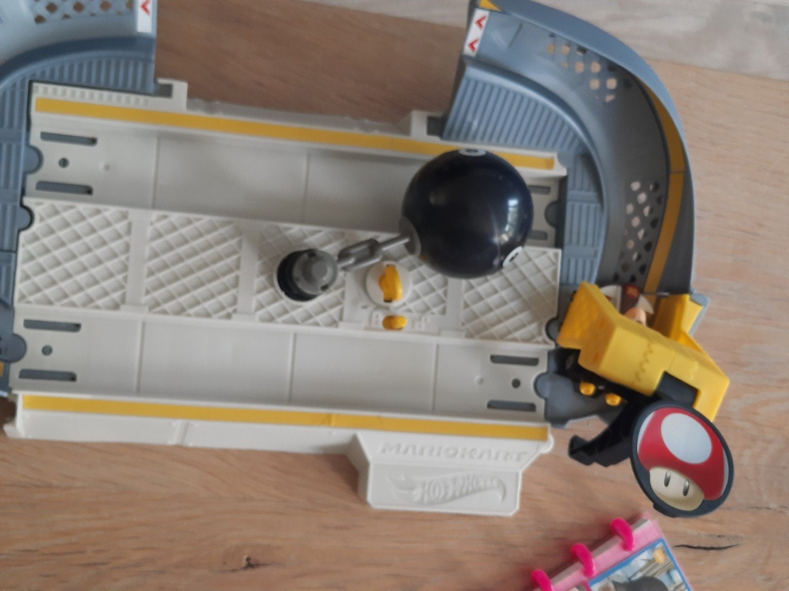 hotwheels mario kart race baan, Ophalen