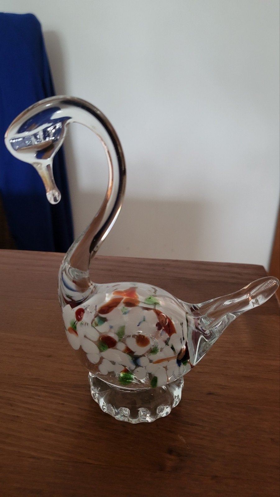 cygne en verre, Enlèvement