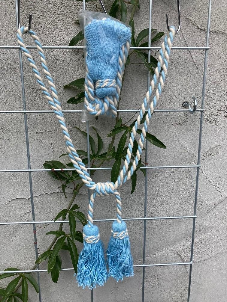 EMBRASSE MET DUBBELE FLOS LT BLAUW NIEUW, Huis en Inrichting, Stoffering | Gordijnen en Lamellen, Nieuw, Minder dan 100 cm, Blauw
