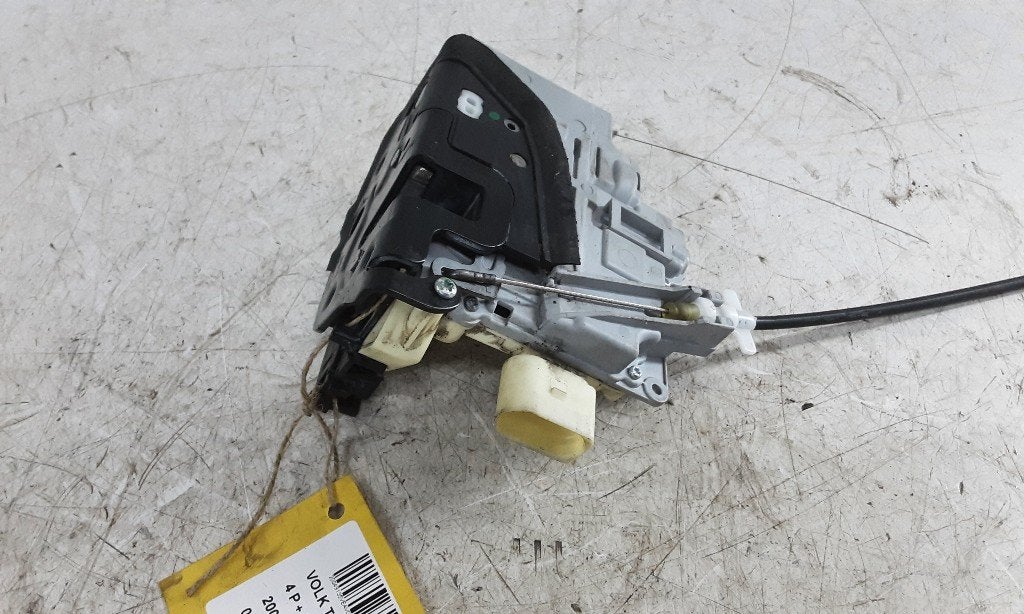SERRURE DE PORTE AVANT GAUCHE Volkswagen Tiguan (5N1 / 2), Utilisé, Gauche, Volkswagen