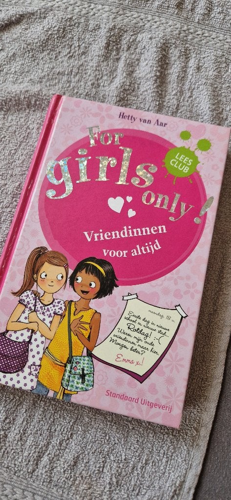 For girls only boeken, Ophalen