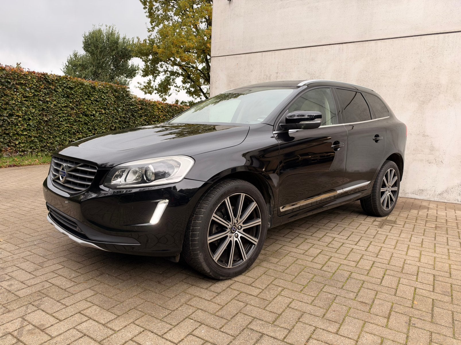 Volvo XC60 2.0 T5 Momentum Pano Xenon Navi Leder Camera Full, Autos, Cuir, Achat, Entreprise, Entretenue par le concessionnaire