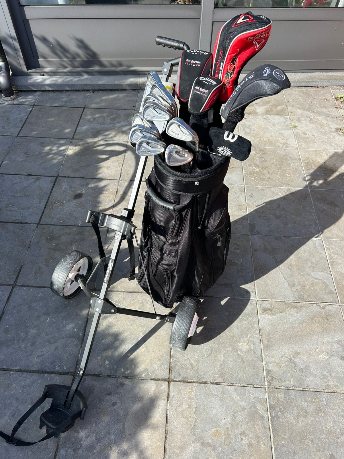 Ensemble de golf — King Cobra & Callaway + Trolley, Sports & Fitness, Golf, Enlèvement, Comme neuf, Sac, Callaway