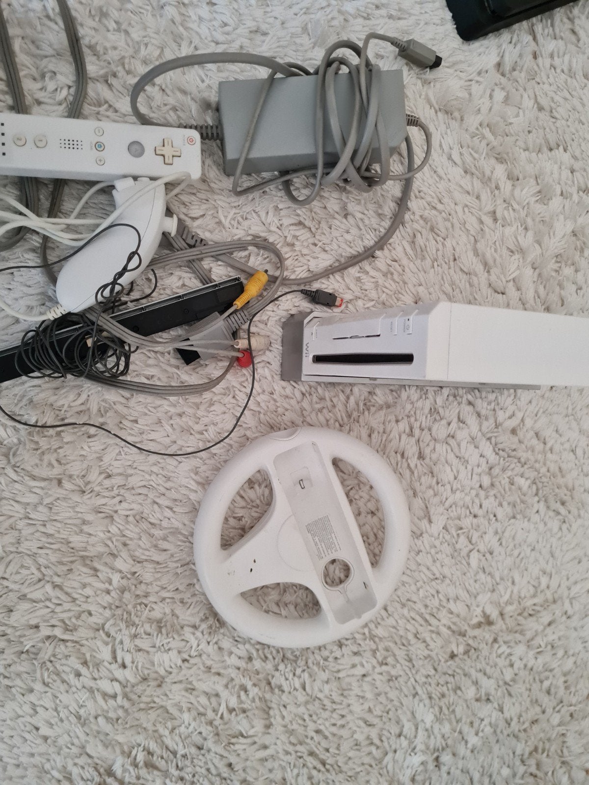 1 compleet en functioneel Nintendo Wii-systeem, Games en Spelcomputers