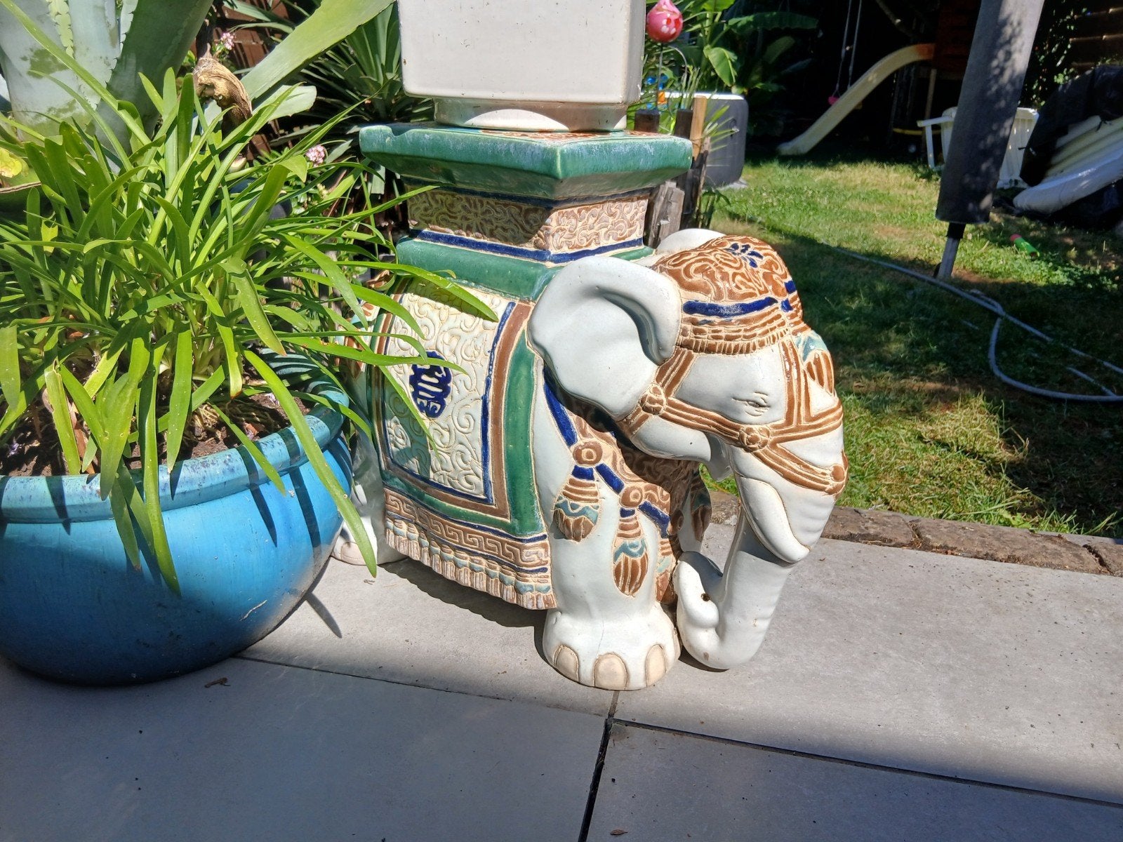 Grote Vintage Keramieken Olifant – Plantentafel / Bijzettafe, Huis en Inrichting, Tafels | Bijzettafels, Ophalen