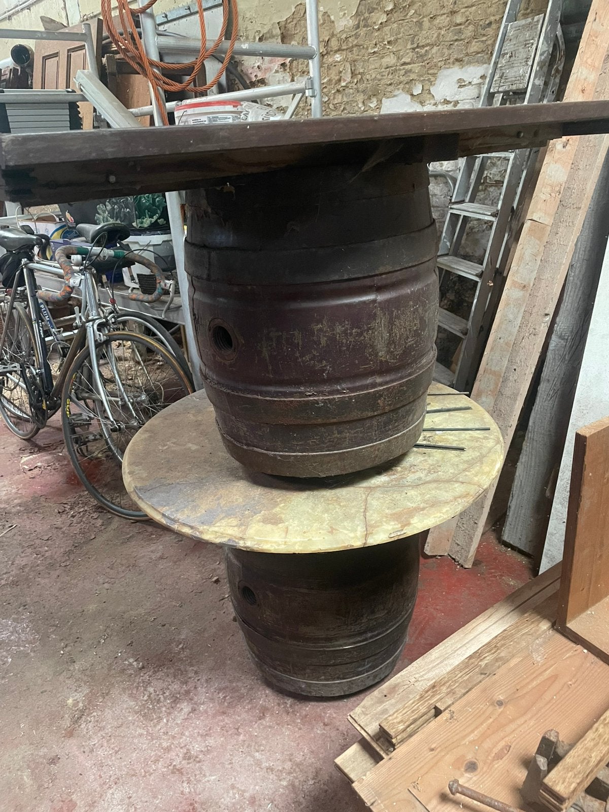 Set van 2 authentieke houten vaten – eiken vat, Ophalen, Zo goed als nieuw