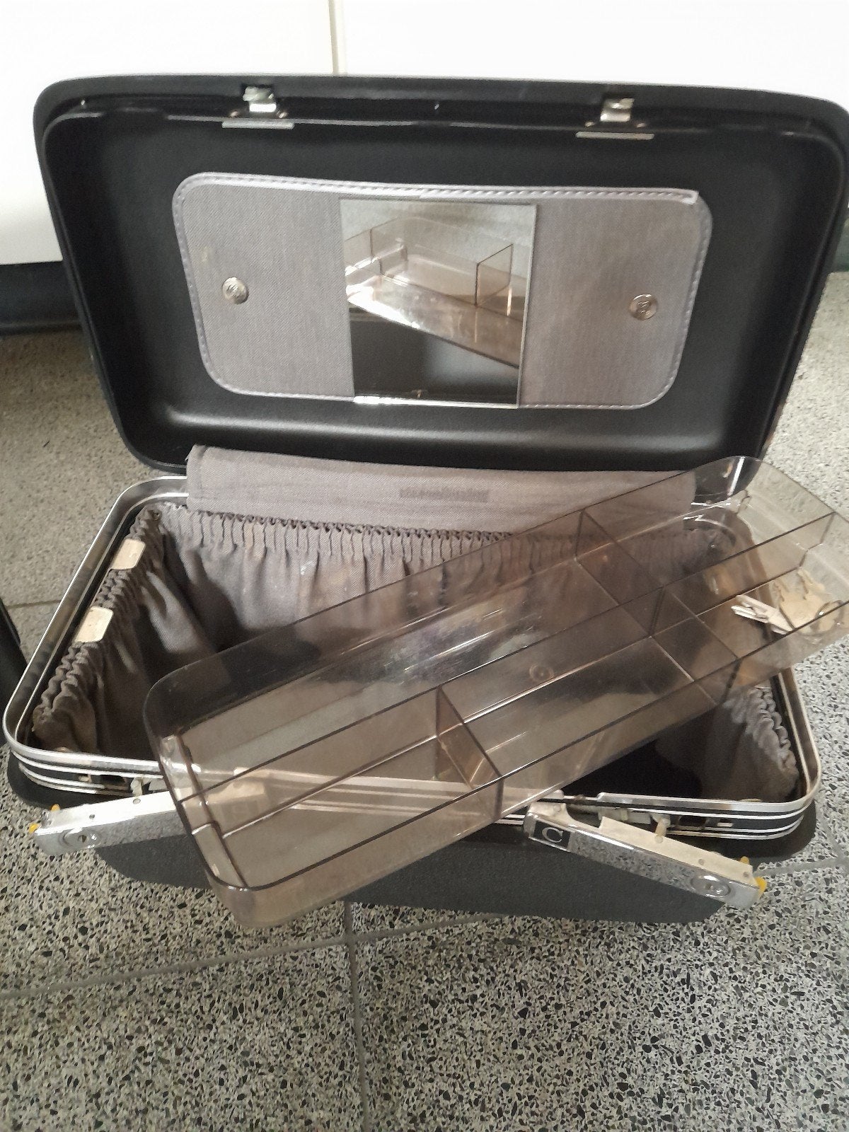 Koffer met beautycase, Ophalen, Zwart