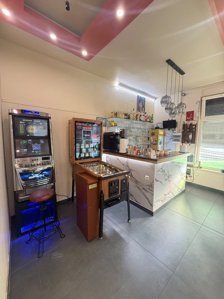 Café à loyer à Schaerbeek, Articles professionnels