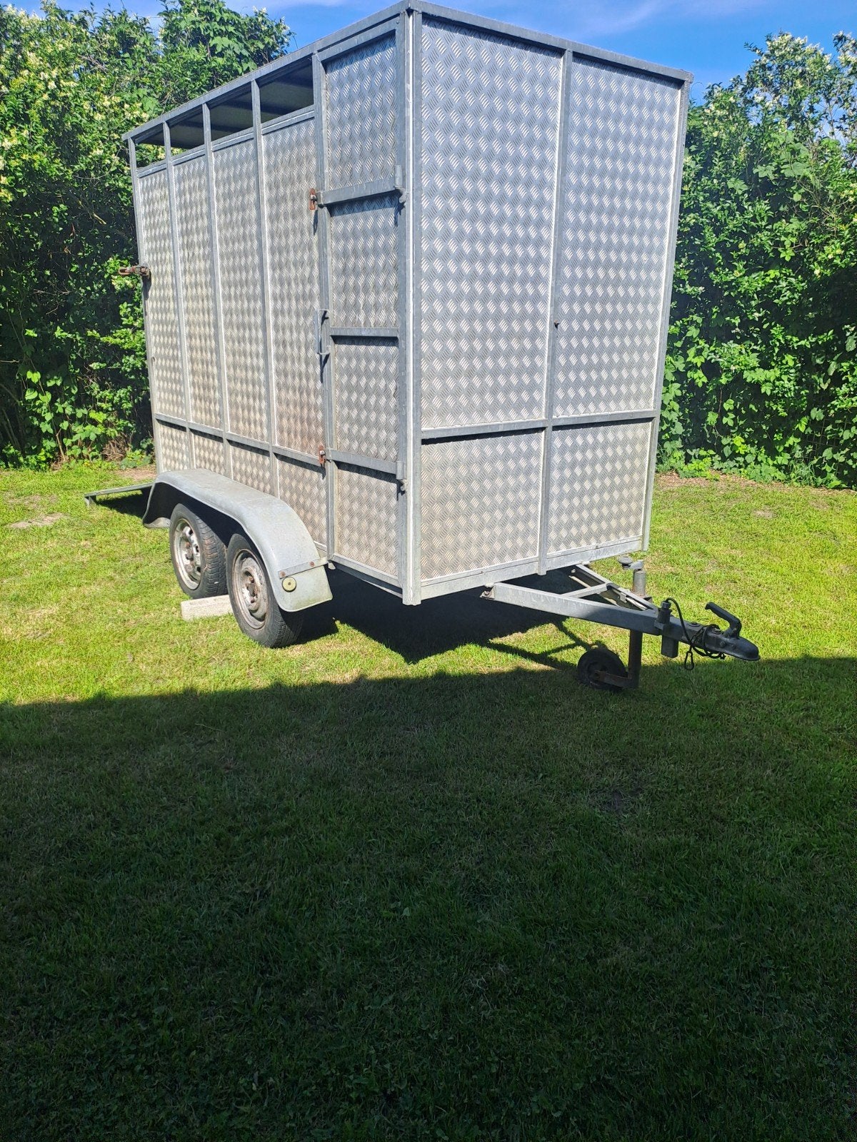 Magnifique remorque fermée en tôle d'aluminium à damier ! ! , Enlèvement, Utilisé