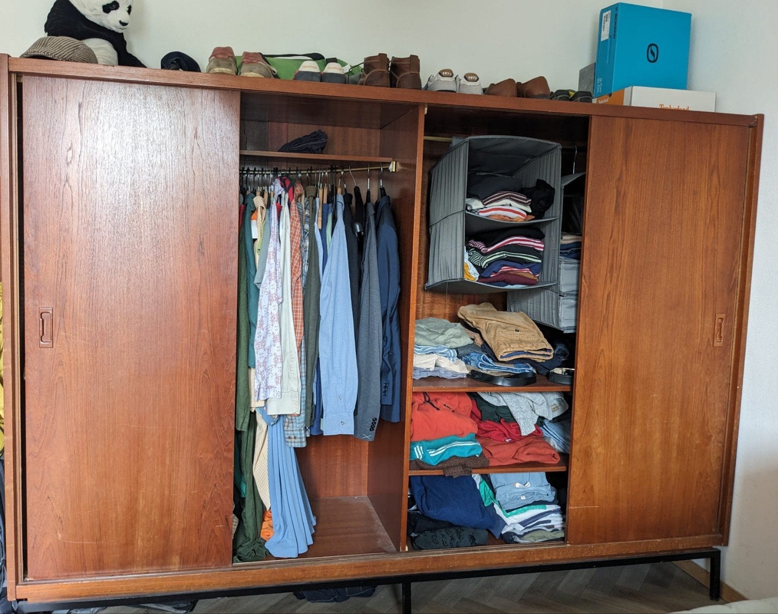 Grote kleerkast met schuifdeuren, Huis en Inrichting, Kasten | Kleerkasten, Ophalen