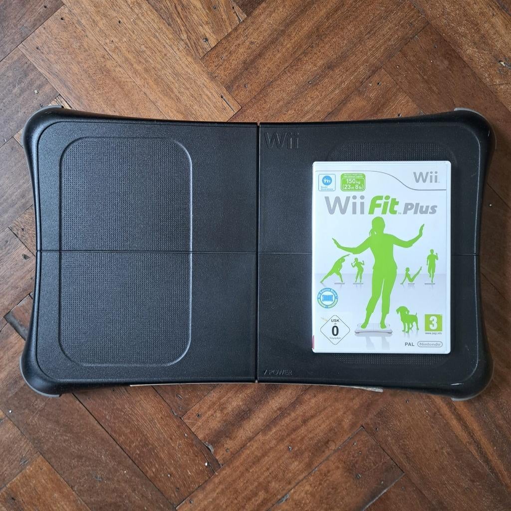 Wii Balance + Wii Fit Plus, Games en Spelcomputers, Ophalen of Verzenden, Zo goed als nieuw, Zonder controller