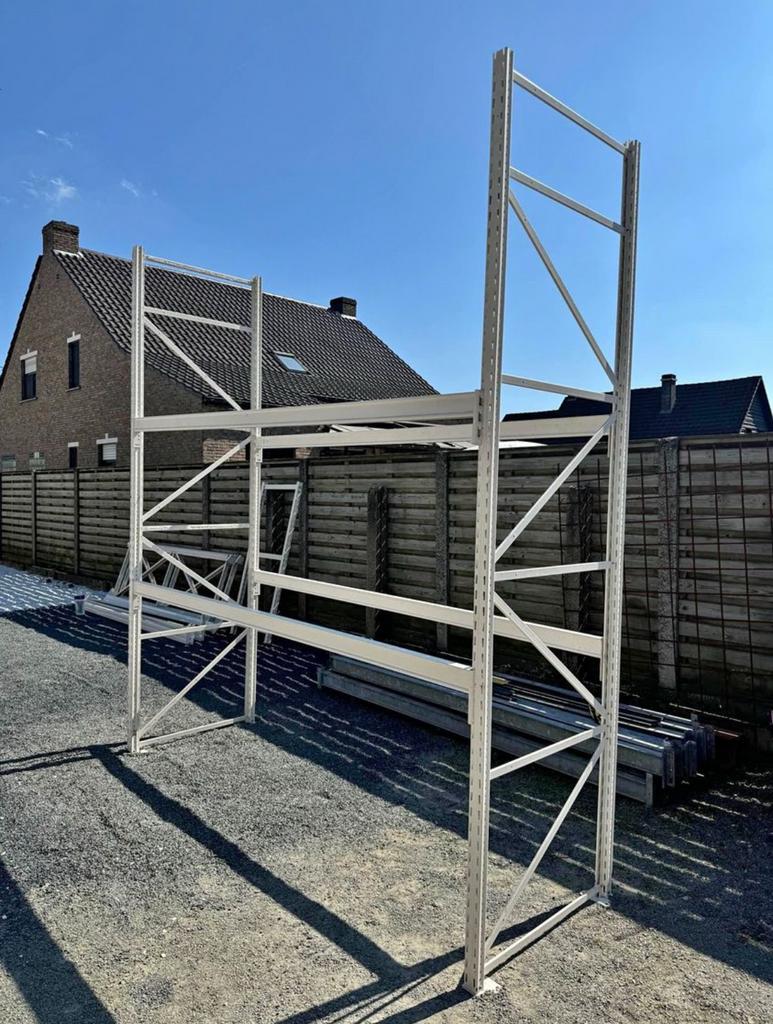 Palletstelling 3 staandefs / 16 liggers, Ophalen