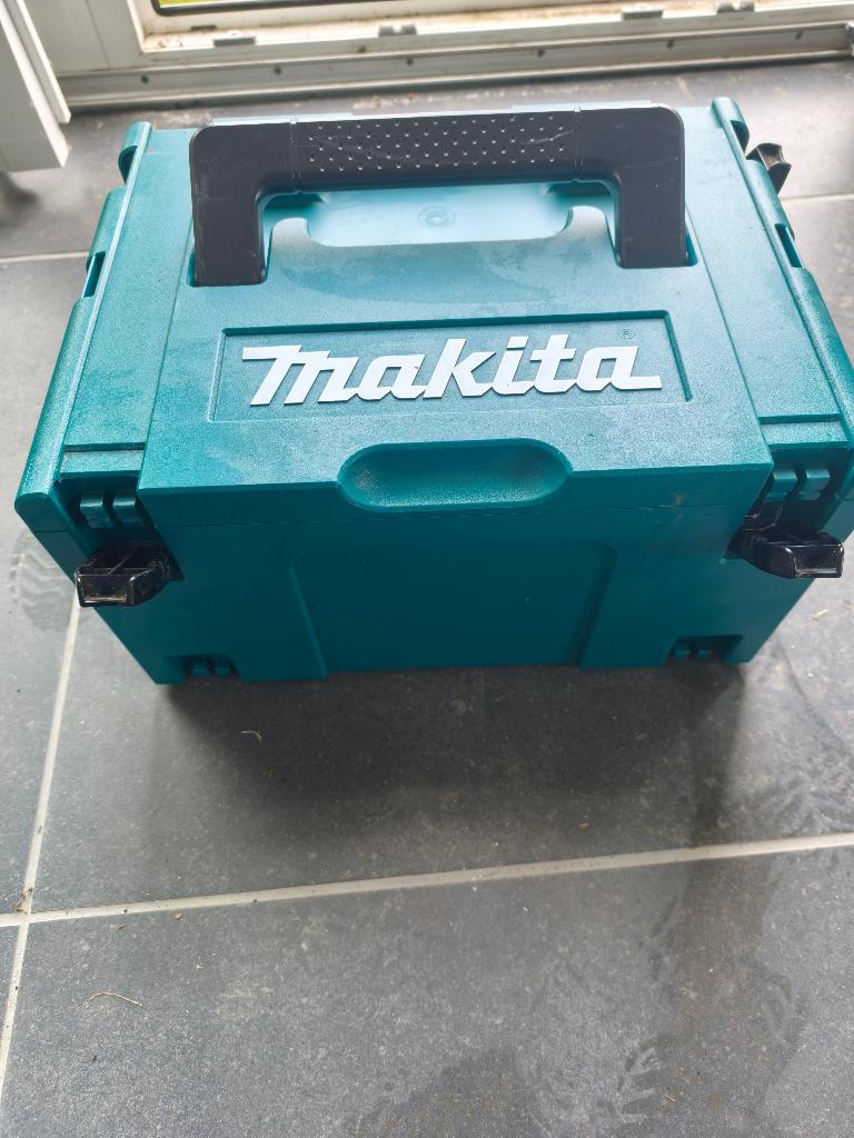 Makita Makpac 3, Enlèvement, Utilisé