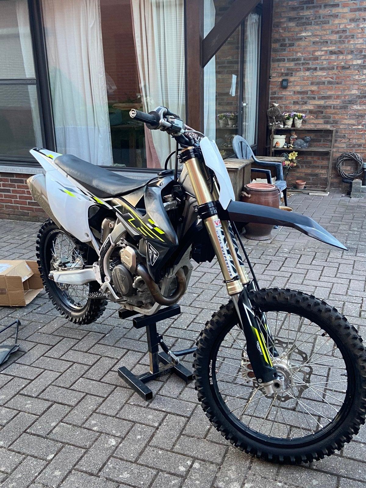 Triumph 450, 450 cc, Sportuitlaat, Gebruikt, Particulier