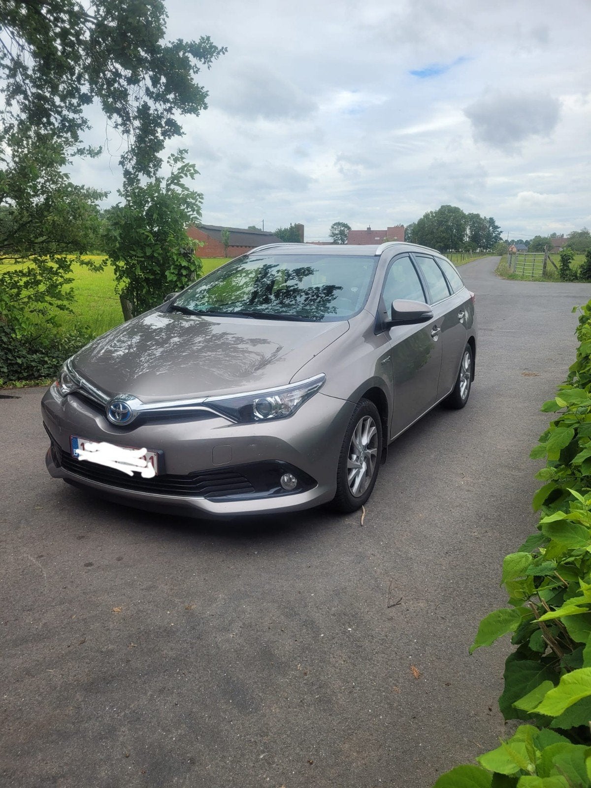 Toyota auris 1.8 hybride, Autos, Toyota, Entreprise, Achat, Auris