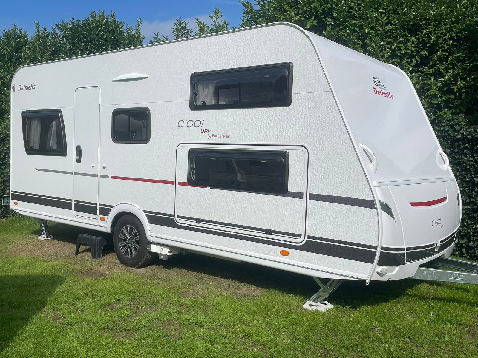 7 persoons Dethleffs 525 KR, Hoge stahoogte,Mover,groot luik, Rondzit, Bedrijf, Hefbed, Meer dan 6
