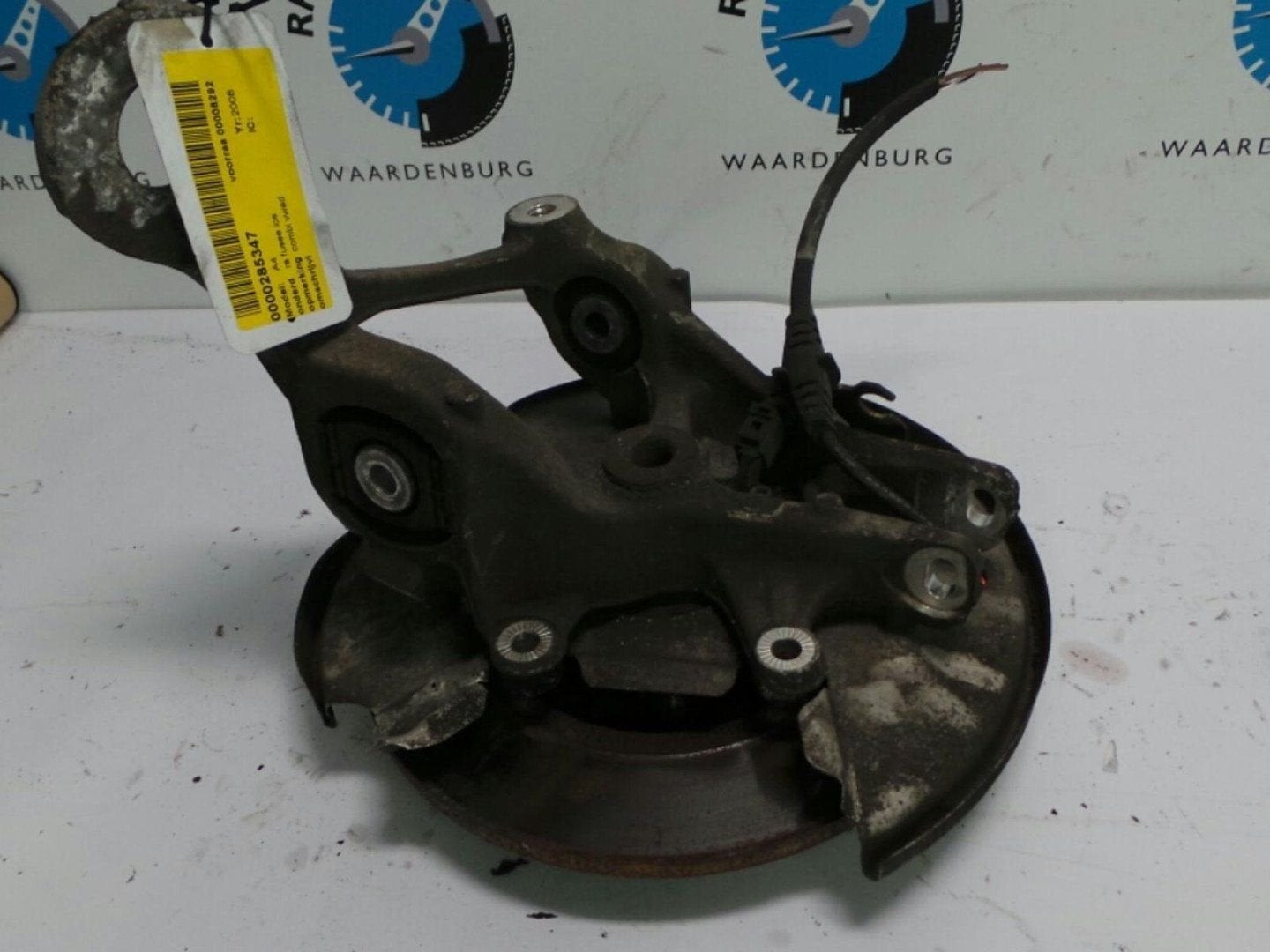 AUDI A4 FUSEE RA  2008, Ophalen of Verzenden, Gebruikt, ARN erkend