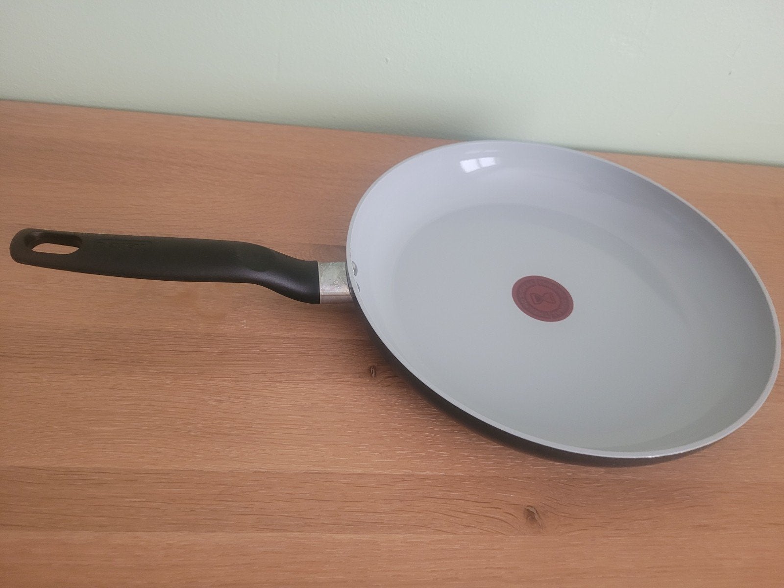 Poêle tefal céramique 28 cm, Maison & Meubles, Cuisine | Casseroles & Poêles, Tefal