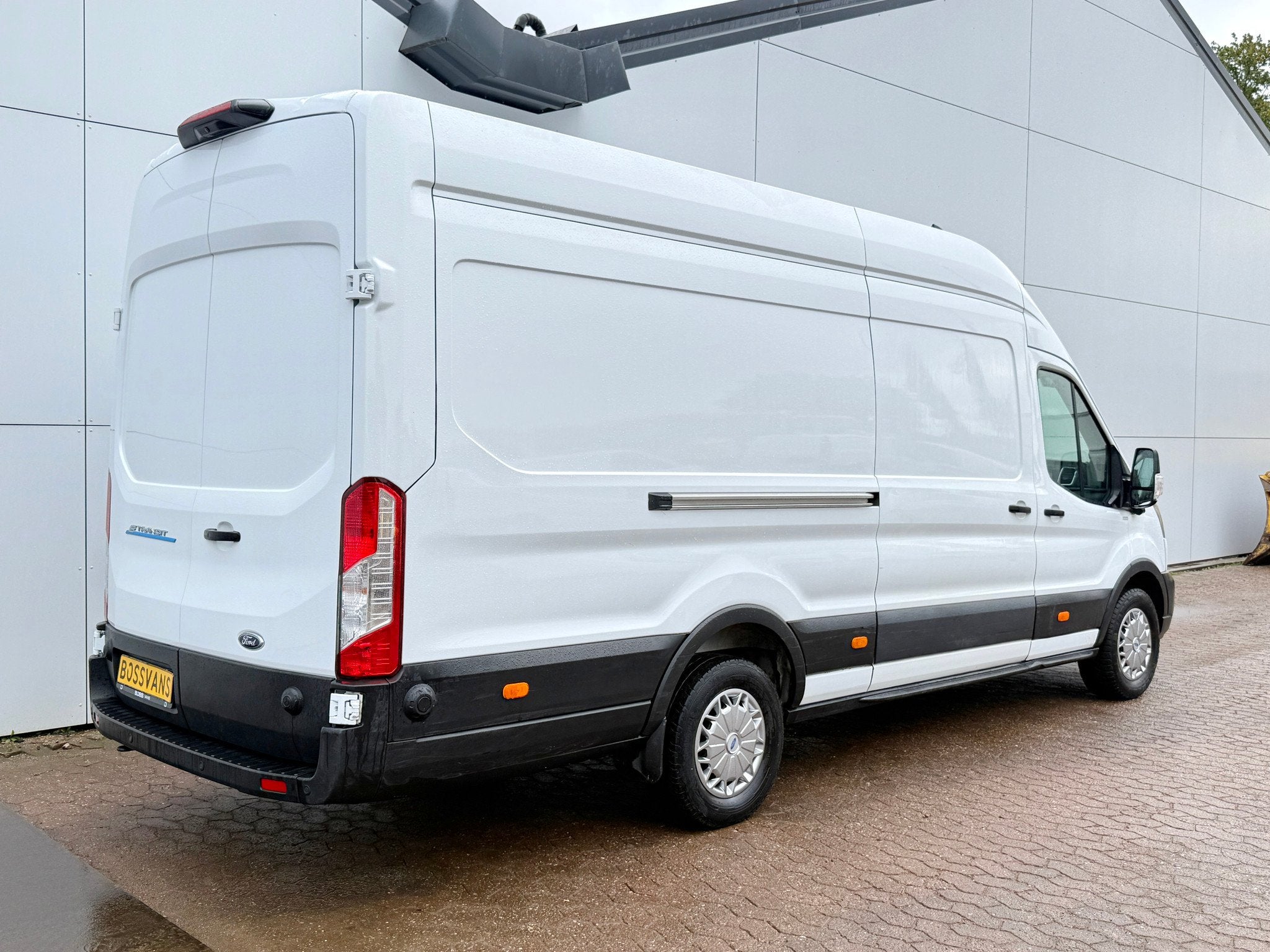 Ford e-Transit 68kWh 184PK L4H3 317km WLTP 94.9% (SOH) BEV S, Auto's, Automaat, 4 deurs, 0 cilinders, Gebruikt