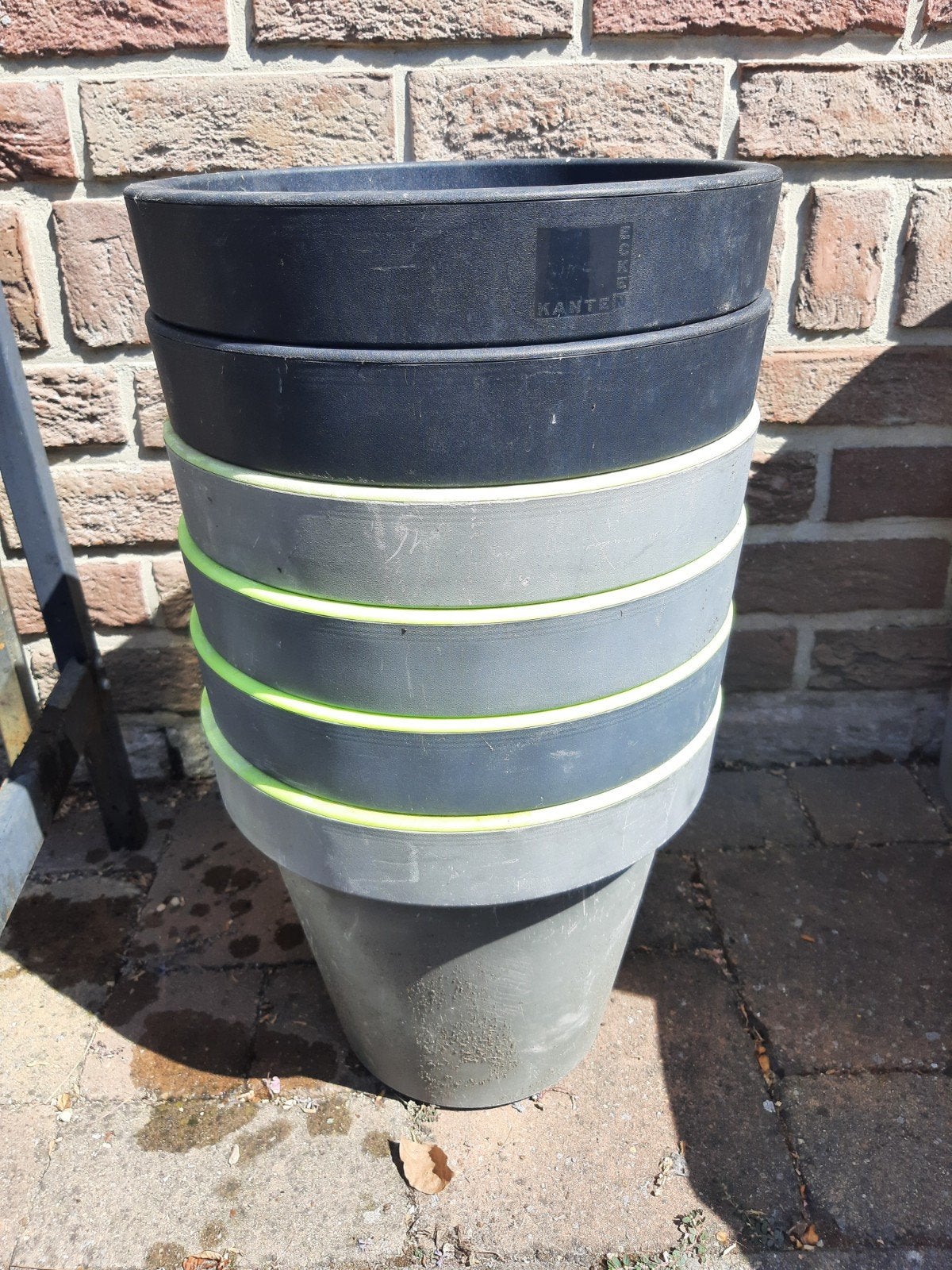 set van 6 kunstof bloempotten Ecken Kanten, Kunststof, Gebruikt, Minder dan 60 cm, Rond