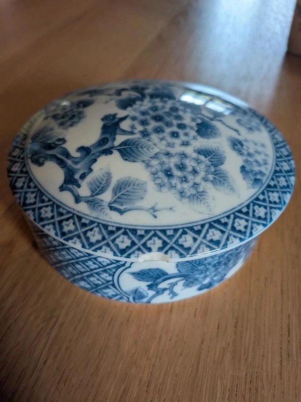 Japanse vintage blauw-witte keramische snoepdoos, Ophalen