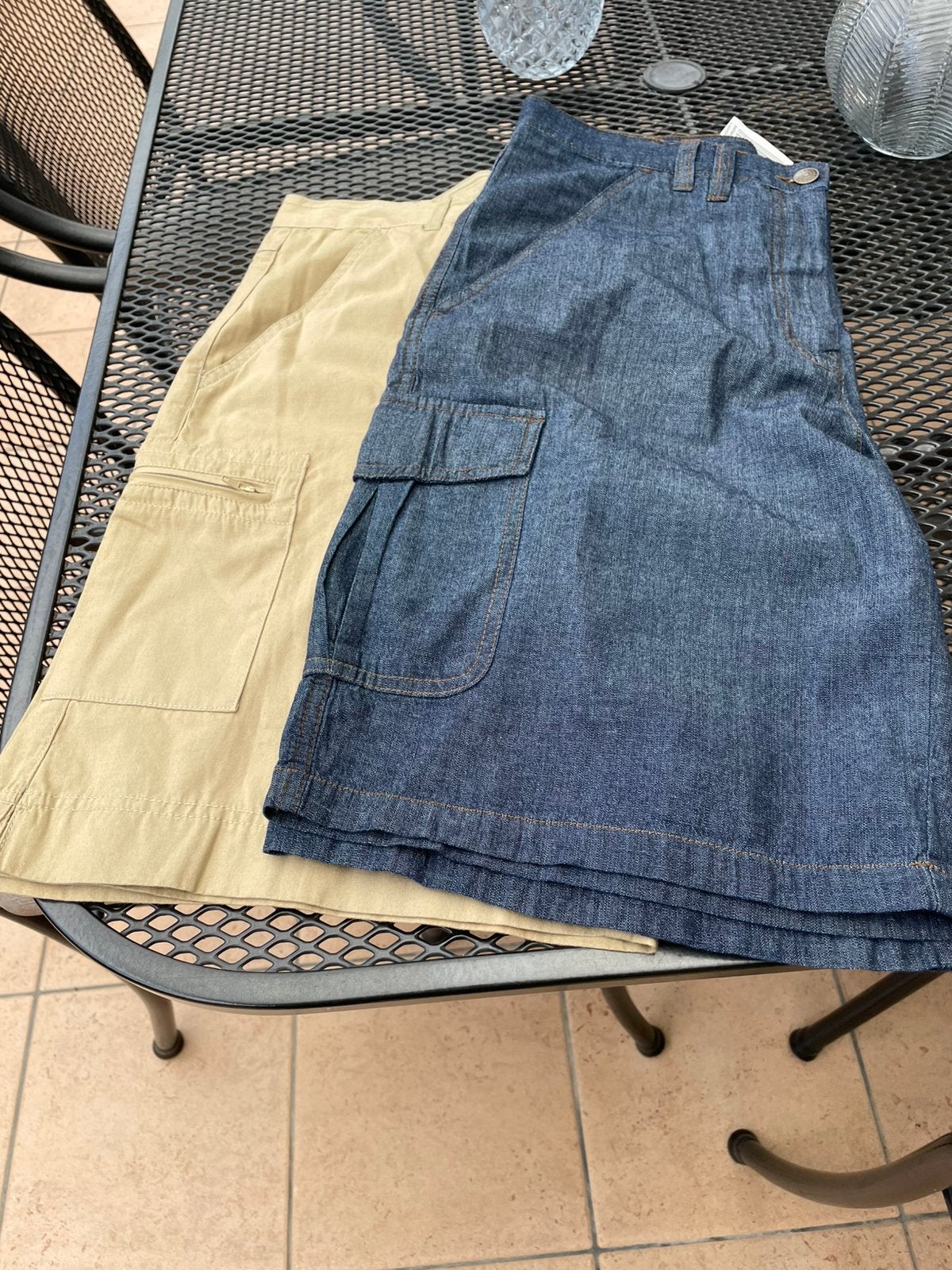Twee nieuwe Bermuda’s  M/46, Ophalen of Verzenden, Nieuw, Maat 46/48 (XL) of groter