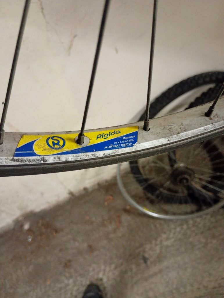 2 MTB velgen en 4 banden, Ophalen, Mountainbike