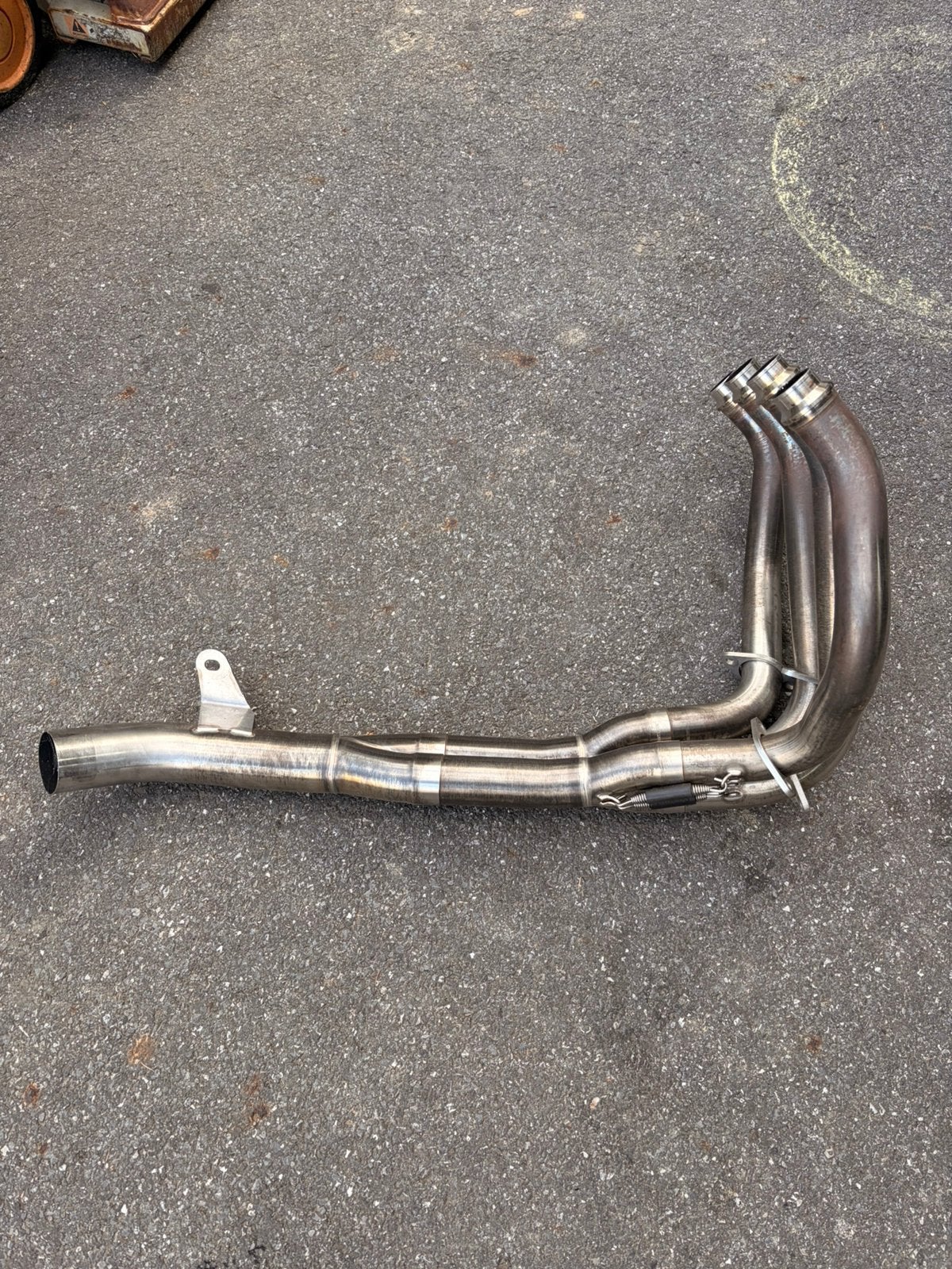 Kawasaki Z900 voorbochten akrapovic, Ophalen