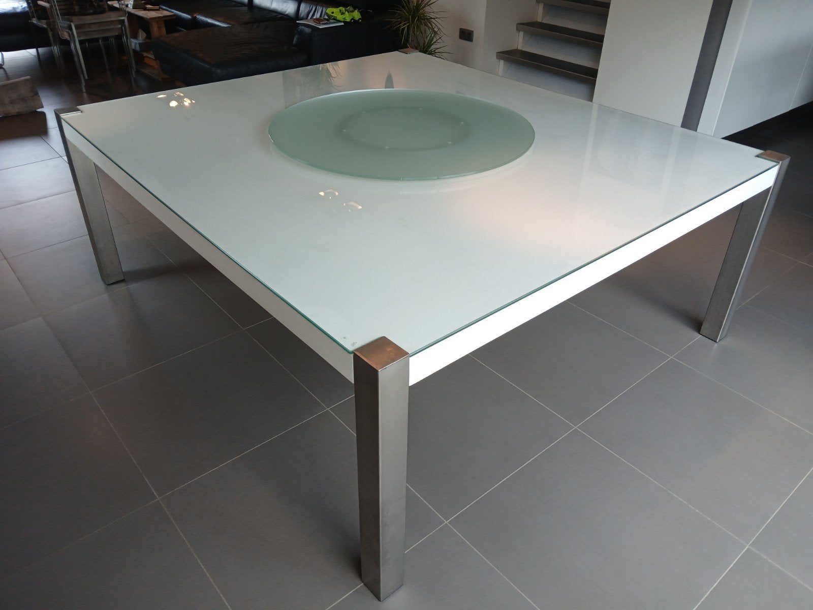 Eettafel RVS , met glazen tafelblad en draaiblad., Huis en Inrichting, Tafels | Eettafels, Ophalen