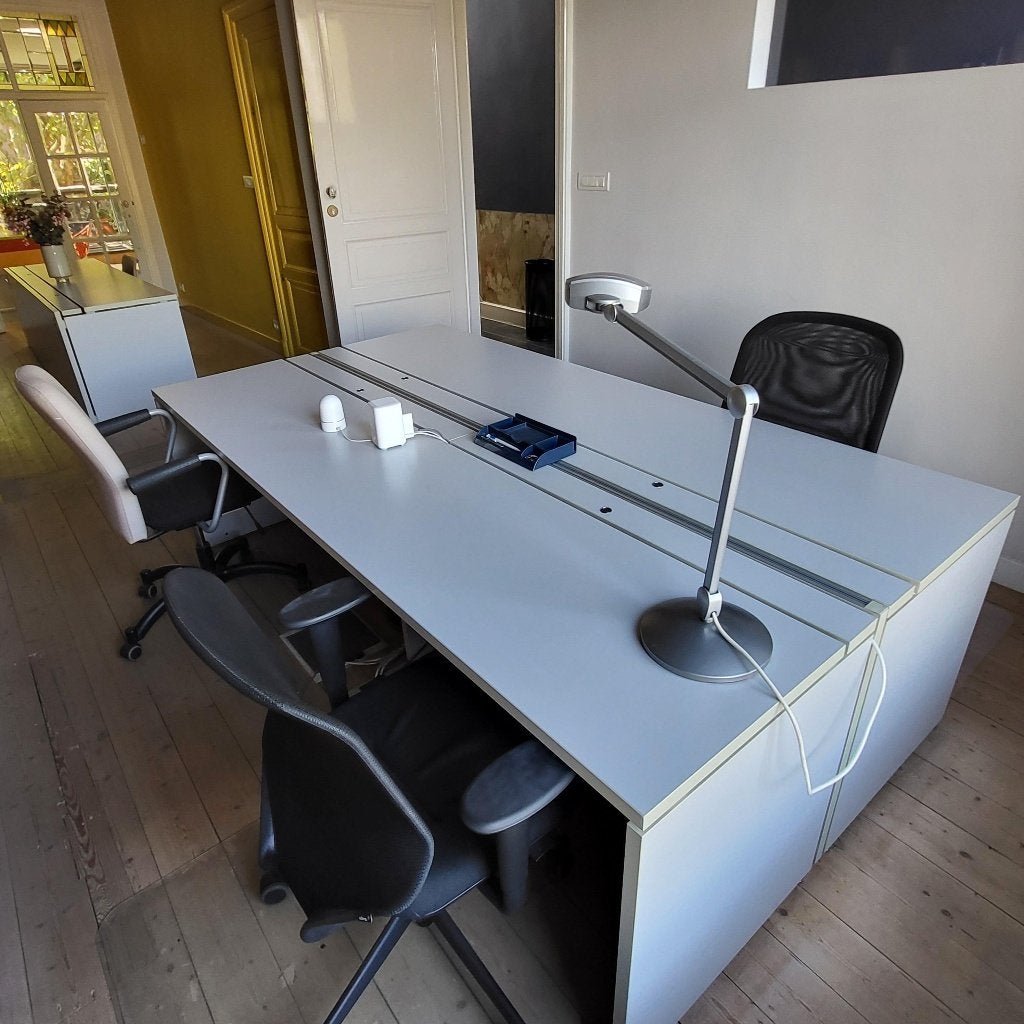 bureau's met bureaustoelen, Maison & Meubles, Bureau d'ordinateur, Goulotte de câbles, Enlèvement, Utilisé
