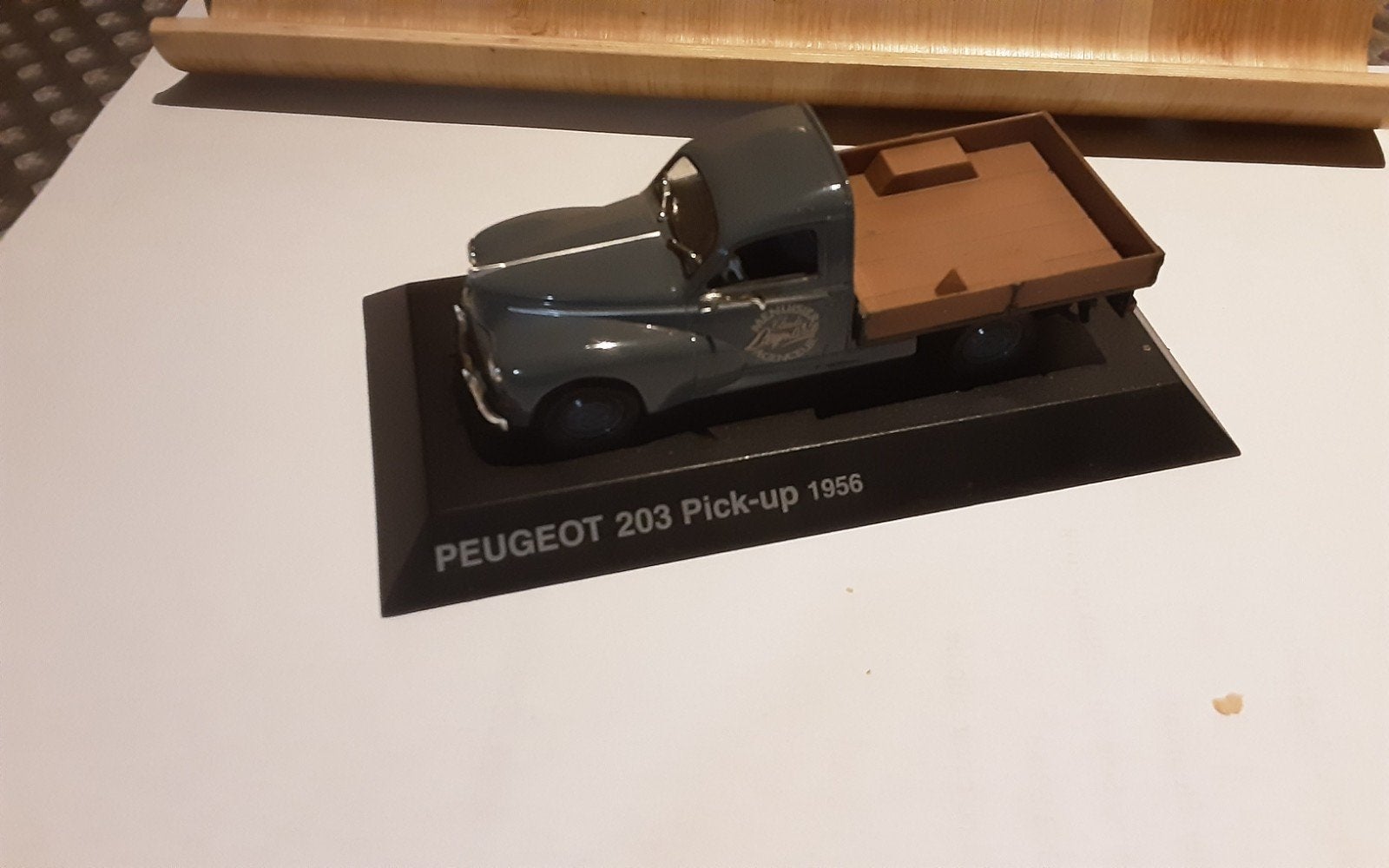 PEUGEOT 203 pick-up miniatuur, Hobby en Vrije tijd, Ophalen of Verzenden, Zo goed als nieuw, Auto, Overige merken