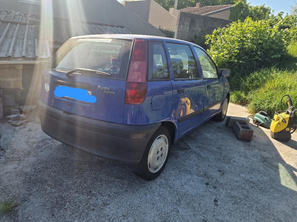 Fiat punto 1.2cc essence 110000km reel automatique ancêtres, Autos, Achat, Bleu, 5 portes, Particulier