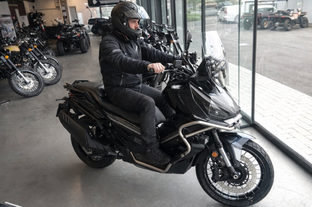 ZONTES 386 – Krachtige & stijlvolle motoscooter!, Scooter, 2 cylindres, 12 à 35 kW, Automatique