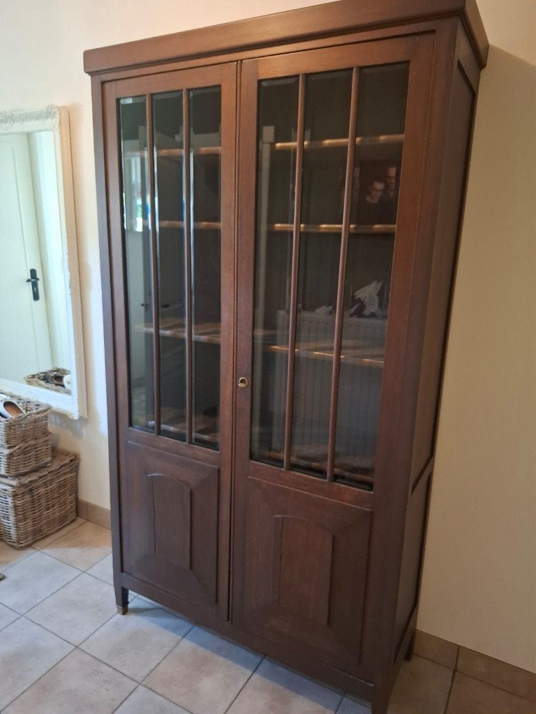 oude vitrinekast keukenkast met mogelijkheid voor gordijnen, Huis en Inrichting, Ophalen, 100 tot 150 cm, Glas, 150 tot 200 cm