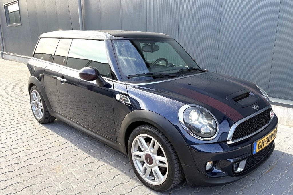 Mini Clubman 184pk Cooper S Hampton Navi Harman Kardon Pano, Auto's, Voorwielaandrijving, 4 deurs, 4 cilinders, Leder