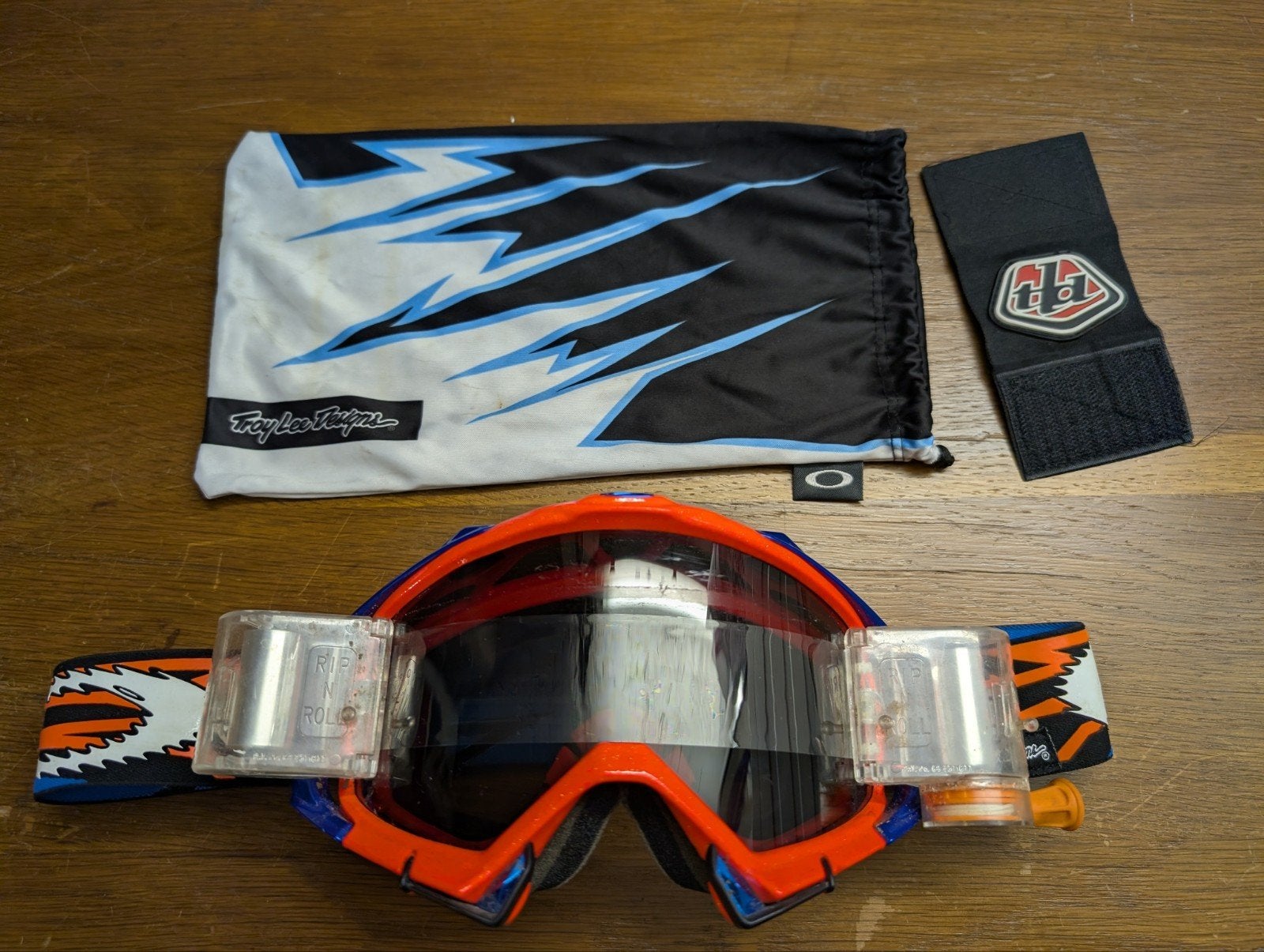 Oakley Mayhem Pro MX bril TroyLee Design met Rip 'N Roll sys, Motoren, Overige typen, Dames, Ophalen of Verzenden, Oakley