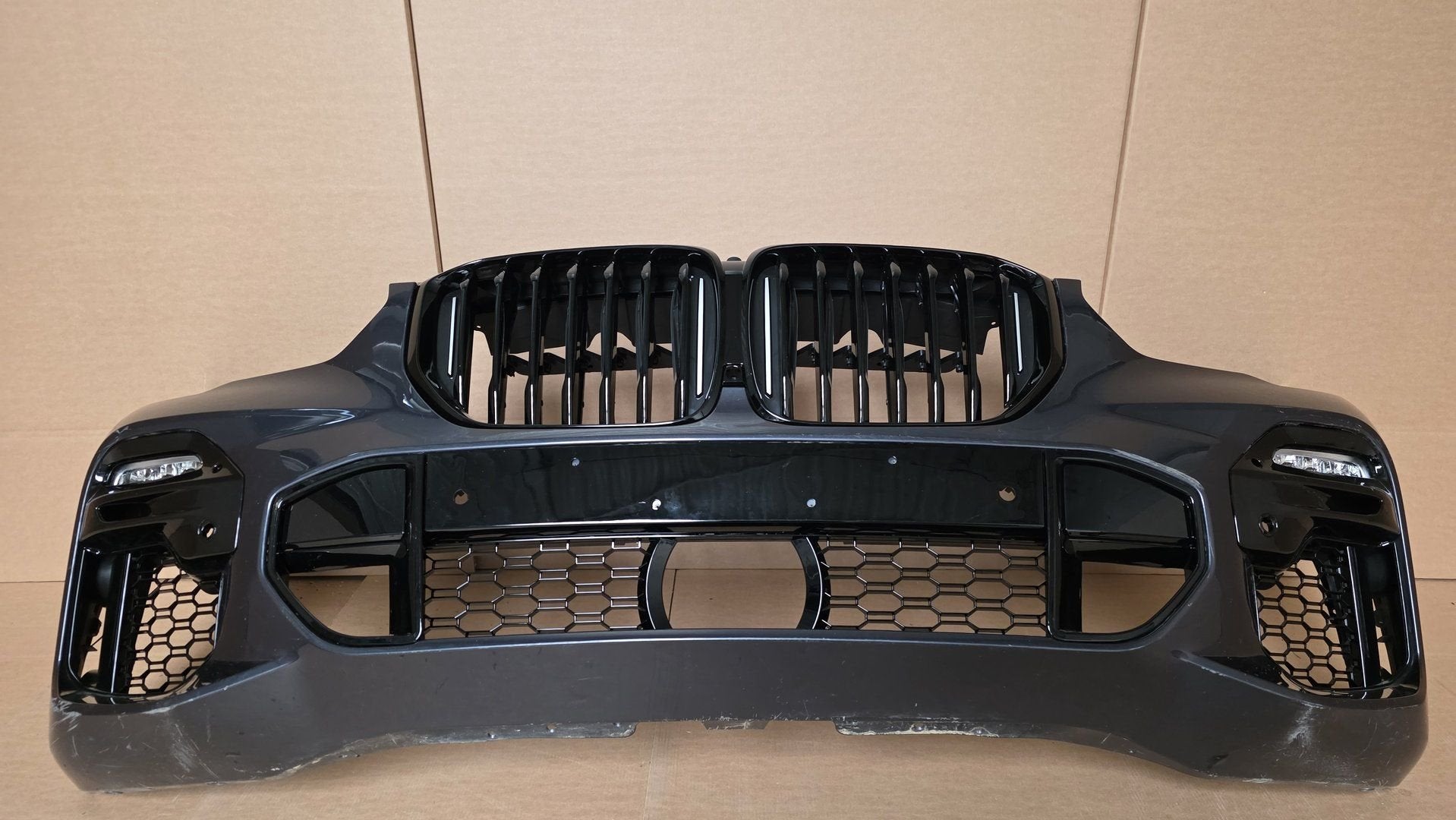 Voorbumper BMW X5 G05 M PAKKET ORGINEEL BUMPER bj.2018, Gebruikt, -, Voor, Ophalen of Verzenden