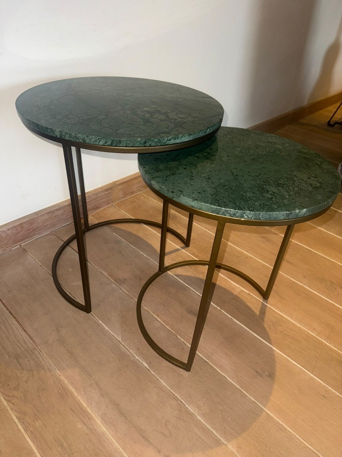 Bijzettafel, Enlèvement